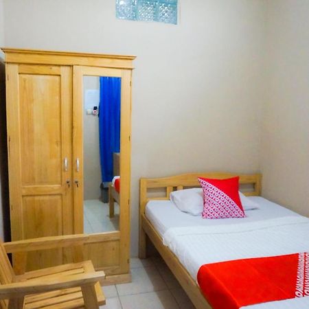 Oyo 2954 Aulia Homestay Banjarbaru Exteriér fotografie