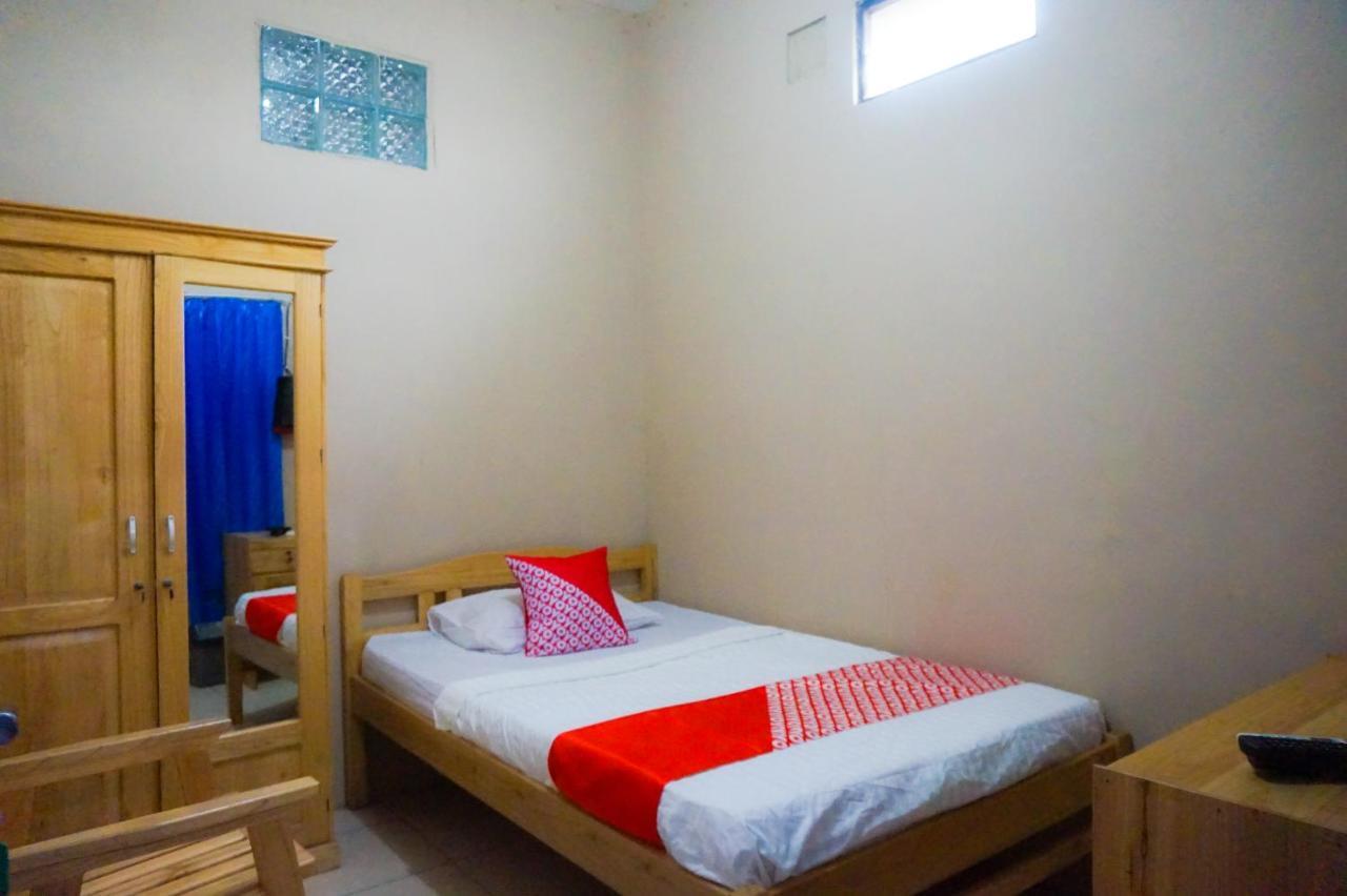 Oyo 2954 Aulia Homestay Banjarbaru Exteriér fotografie